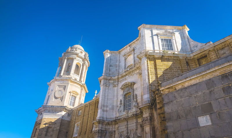 arhcitecture, no people, outdoors, wall, architecture, place of worship, spiritual, barock, true blue, the past, day, cathedral, cádiz, blue