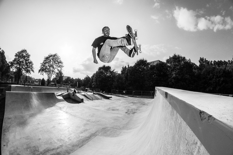 skateboarding, sport, tree, human, quarterpipe, sports ramp, skateboard, real people, skate, freedom, trutnov, sk8, indy, person, park, motion, clothing