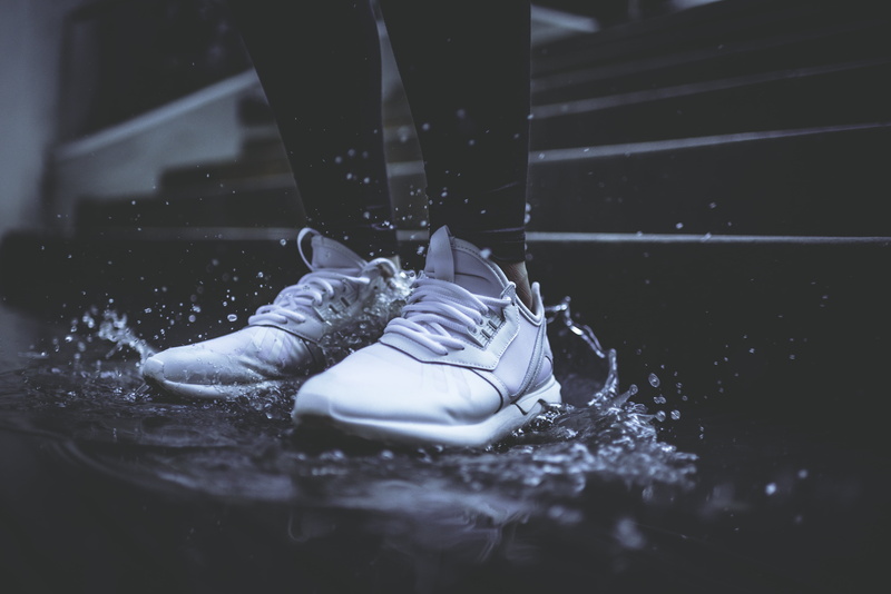 shoe, top, sport, action, jogging, pair, splashing, shoelace, low section, outdoors, leisure activity, human Foot, limb, lifestyles, sneakers, white, sports Shoe