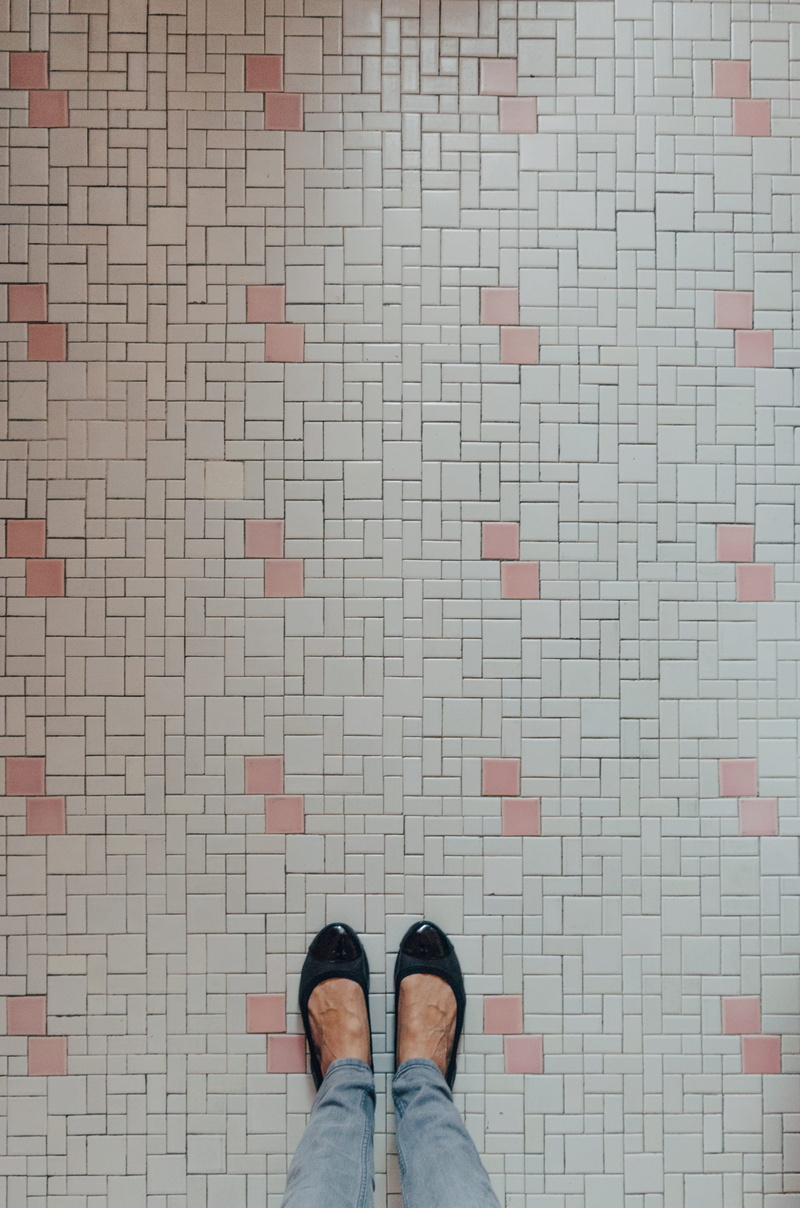 high angle view, grout, jeans, bathroom, human leg, flooring, texture, fauxsaic, 2K, feminine, rectangles, feet, human foot, white, body part, pants, real people