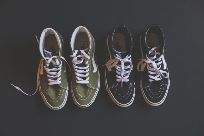 footwear, sandal, arrangement, directly above, skatehi, order, no people, variation, group of objects, two, studio shot, compatibility, canvas shoe, trainers