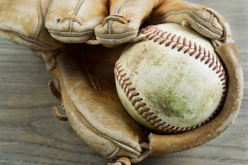 1080P, glove, baseball - ball, sports equipment, baseball  for desktop background, close-up, old, snack, sports glove, table, pattern, two objects, baseball - sport