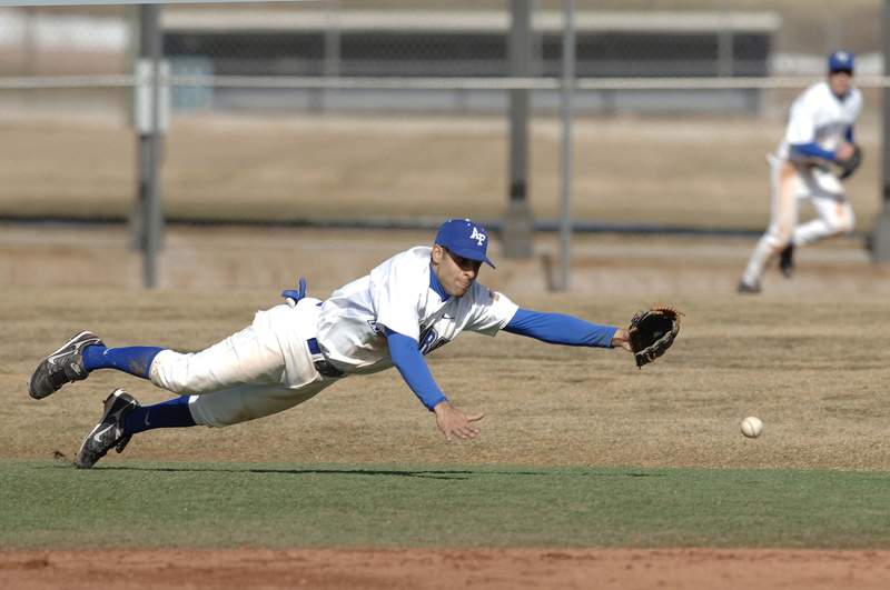 motion, action, sportsman, full length, males, infielder, 2K, sports uniform, baseball player, athlete, infield, playing, people, ball, baseball - sport