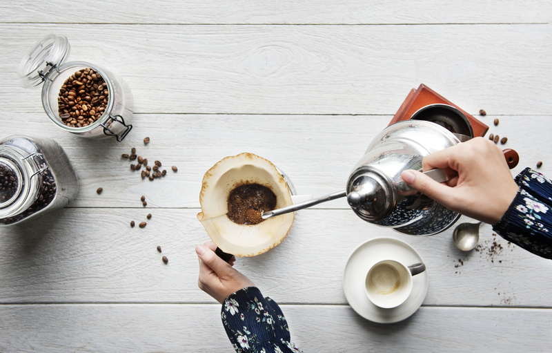 grinding, table, directly above, hot drink, 4K, spoon, human body part, brewing, eating utensil, kitchen utensil, drip coffee, cup, glass, cafe, one person