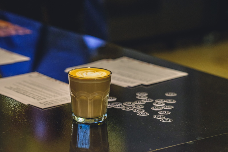 text, refreshment, food, 4K, freshness, coffee - drink, indoors, perfect, cafe, barista, food and drink, household equipment, glass, latte, restaurant