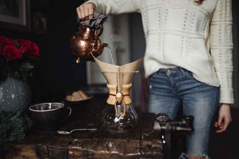 coffee, pouring, finely, dog, holding, young, chemex, enjoying, playing, woman, people, hand, refreshment, drink, human body part, girl, brewed, freshness