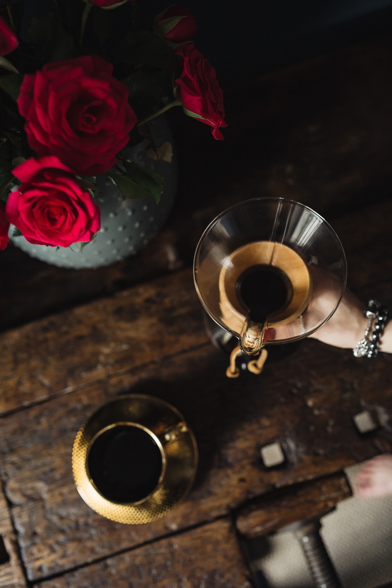 chemex, coffee, coffee - drink, dog, woman, directly above, high angle view, flower, finely, nature, brewed, cup, girl, table, 5K, food and drink, drink