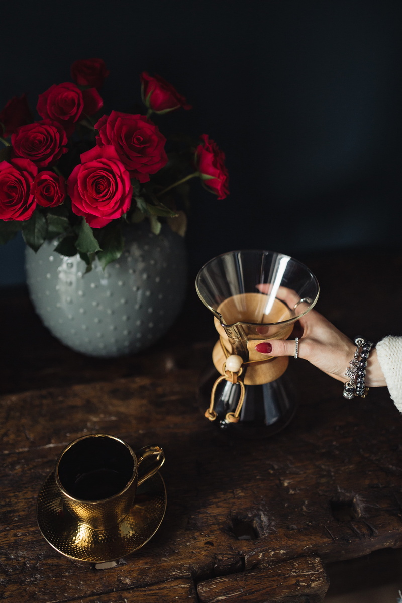 indoors, close-up, mug, 4K, flowering plant, hand, cup, one person, human body part, freshness, woman, brewed, bouquet, coffee, flower arrangement, enjoying