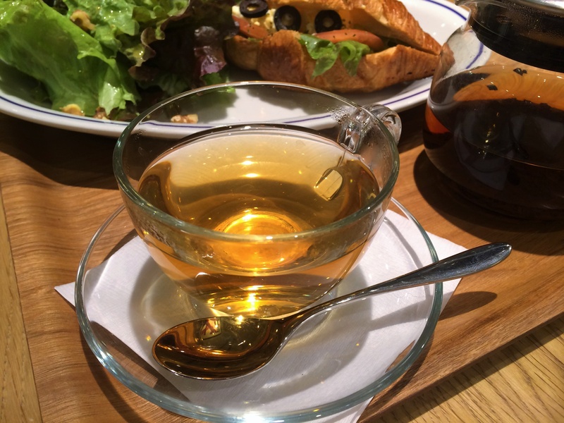 egg, eating utensil, glass cup, white, food and drink, spoon, still life, earl grey, relaxation, time, coffee shop, amber, glass, green, light, tray, golden