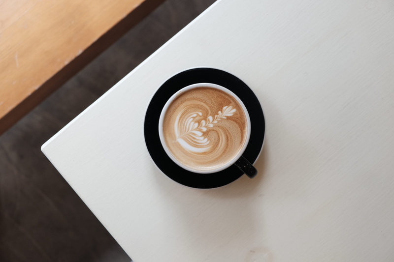 latte art, froth art, hot drink, coffee cafe, drink, americano, hot latte coffee, refreshment, cappuccino, high angle view, hot, coffee cup, mug, crockery