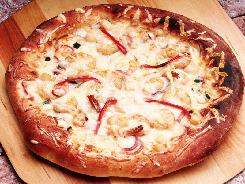 fast Food, wood - Material, tasty cheese, meal, unhealthy Eating, food And Drink, mozzarella, take Out Food, dinner, salami, baked, indoors, tomato, ready-to-eat