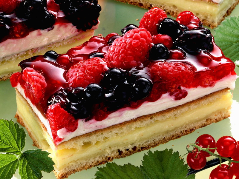 dessert, ready-to-eat, sweet, mint, raspberries, strawberries, cheesecake, fruitcake, temptation, sweet food, currants, berries, red, food, healthy eating
