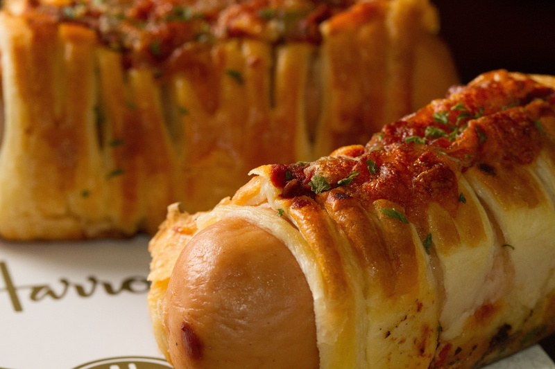 white, freshness, Fast Food, focus on foreground, food, meat, surface, flaky pastry, puff pastry, plate, ready-to-eat, Sausage, puff paste, Food, close-up