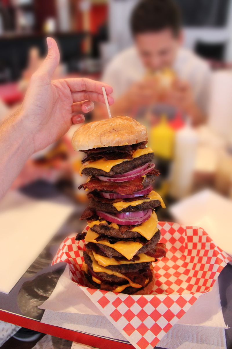 las vegas, food and drink, huge, human body part, onion, beef, fast food, united states, ready-to-eat, giant, heart attack grill, burger, big, unhealthy eating
