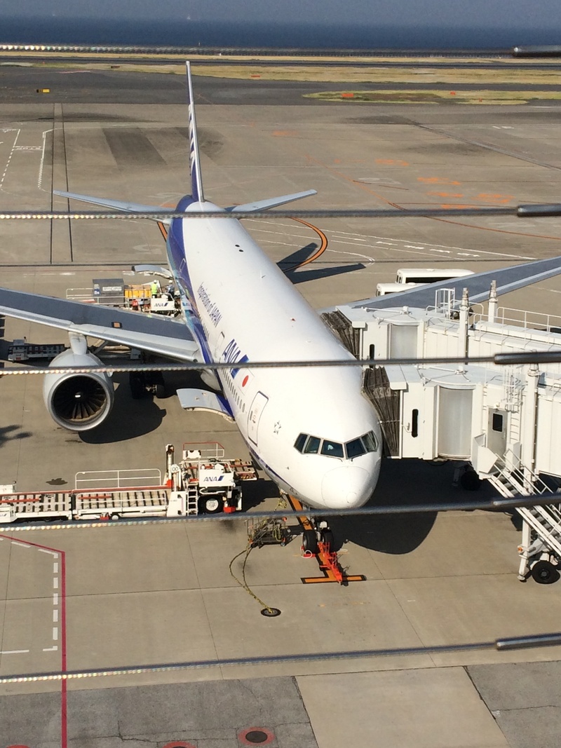 aerospace industry, airport, haneda, airport runway, journey, boarding, airport terminal, stationary, incidental people, transportation, 2K, jet engine