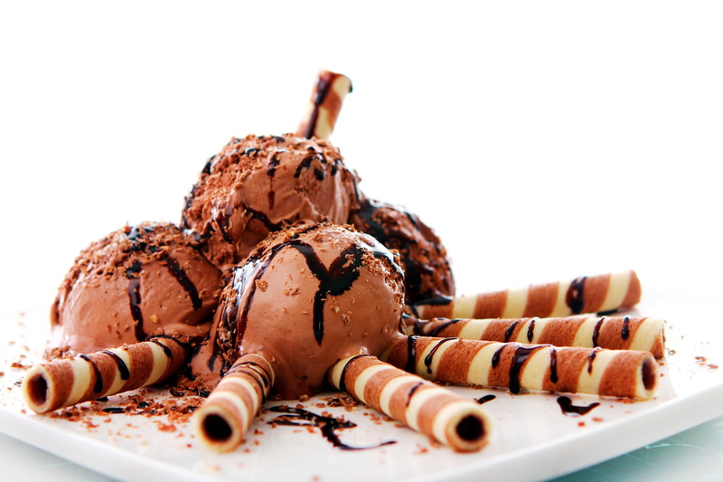 indulgence, 4K, sweet, close-up, ice cream 4k backgrounds hd, baked, snack, chocolate, ready-to-eat, ice cream, no people, plate, brown, vanilla ice cream