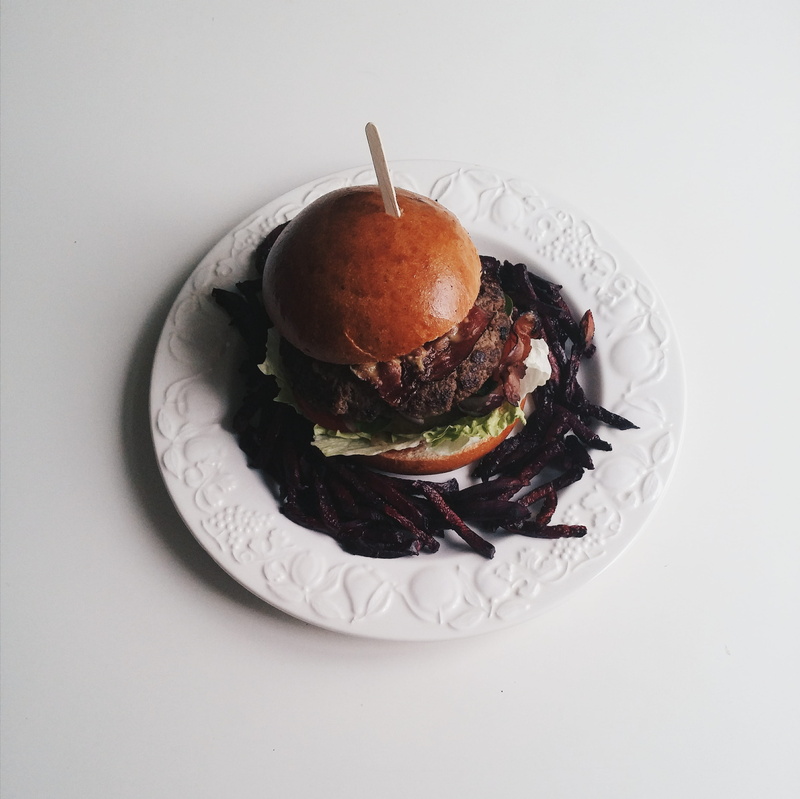 cheeseburger, temptation, snack, meat, background, white background, serving size, indoors, meal, indulgence, fast food, no people, top view, sandwich
