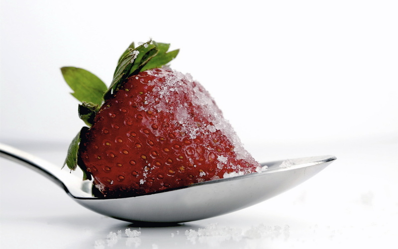 macro, white, eating utensil, freshness, close-up, indulgence, temptation, leaf, plant part, breakfast, summer, 2K, still life, wellbeing, spoon, strawberries