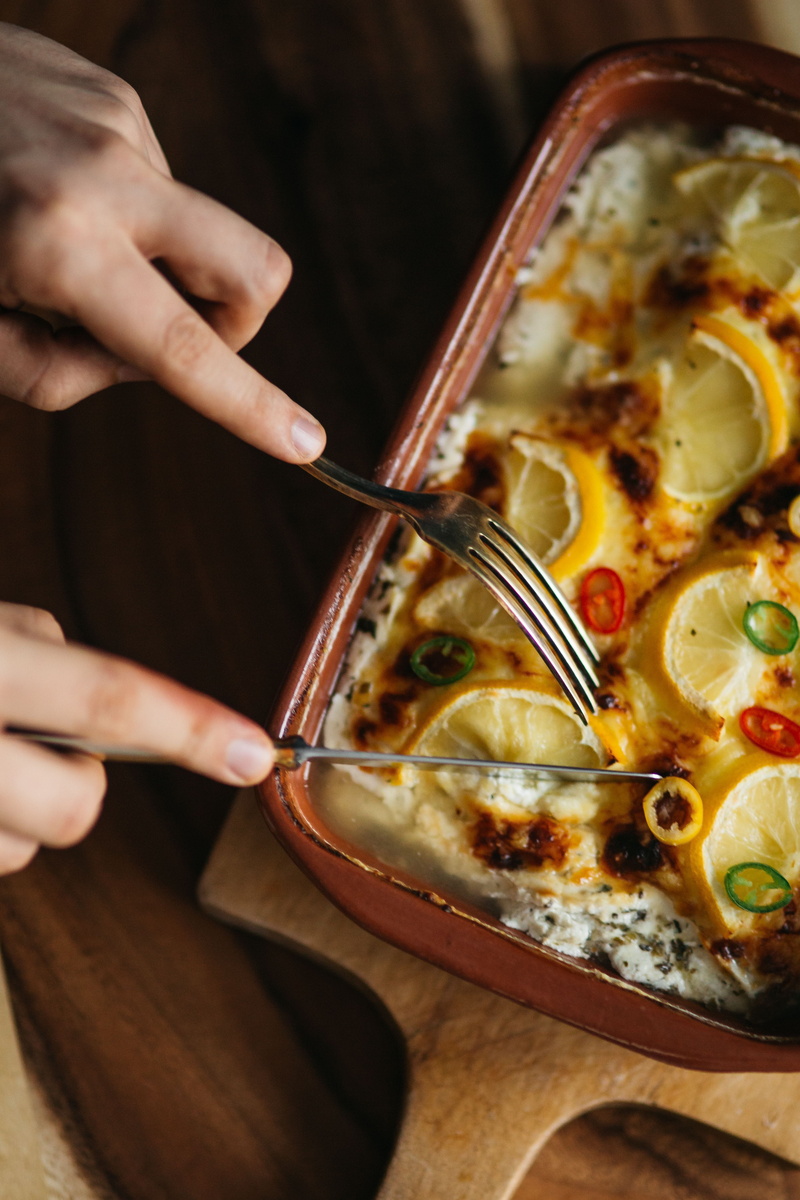 body part, ready-To-Eat, hand, holding, 5K, finger, food, cheese, pizza, focus on foreground, close-up, vegetable, lifestyles, lunch, human body part