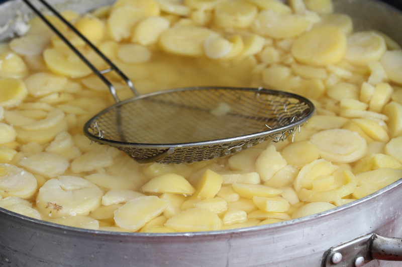 freshness, food, snack, ladle, gastronomy, potatoes, no people, saucepan, food and drink, container, healthy eating, close-up, cooking pan, abundance, boiling