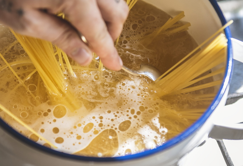 cook, bowl, food, filled, close-up, selective focus, spoon, liquid, noodles, stirring, italian food, spaghetti, kitchen utensil, capellini, indoors, pot