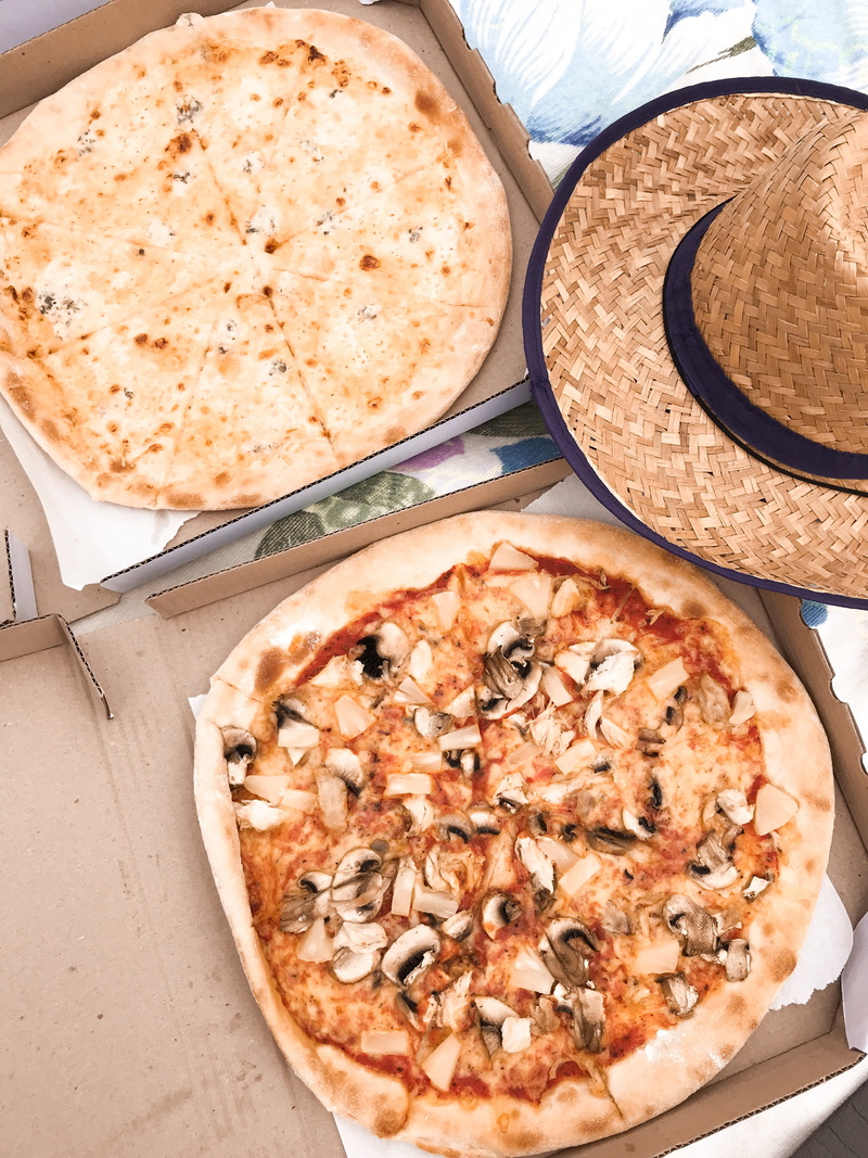 4K, vegetarian food, temptation, two, crockery, ready-to-eat, still life, table, pizza, plate, dinner, cheese, healthy eating, freshness, directly above