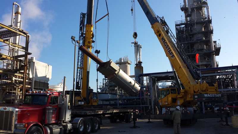 industry, crane - construction machinery, refine, machinery, oil industry, day, incidental people, rig, transportation, mode of transportation, sky, pipe - tube