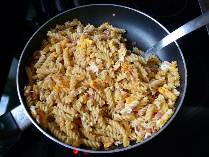 snack, sear, spoon, kitchen utensil, egg, rice - food staple, fried rice, no people, noodles, close-up, indoors, bowl, eating utensil, food and drink, rice