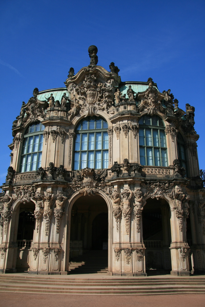 sculpture, architecture, europe, window, building, church, kennel, famous Place, 4K, the past, clear sky, facade, blue, city, old town, sky, baroque, dresden