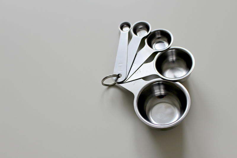 copy space, nutrition, Cook, beauty, silver colored, number, shiny, alloy, white background, single object, studio shot, liter, handarbeiten, Bake, metal