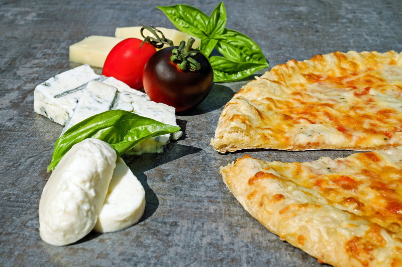 bread, healthy eating, leaf, freshness, bake, round, pizza topping, ready-to-eat, close-up, bake pizza, fruit, slice, wood fired pizzas, snack, vegetable