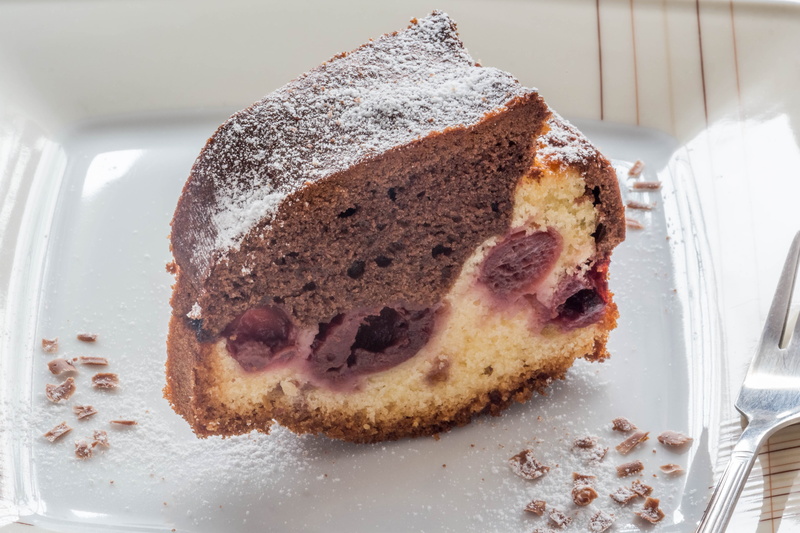 indulgence, grated chocolate, eat, carbohydrates, sweet food, 4K, cutlery, baked goods, baked pastry item, nutrition, frisch, marble cake, calories, flour