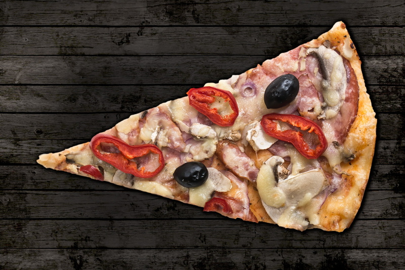 mushroom, meat, baked, fast food, 1080P, wooden, no people, directly above, dairy product, cheese, good food, tomato, slice of pizza, food, sausage, meal
