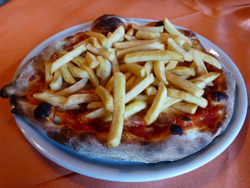 lunch, plate, bowl, comfort food, eat, ceramic, 4K, potato, no people, indoors, freshness, meal, pizza topping, italian, directly above, delicious, white