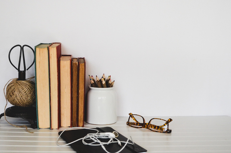 ceramic, blogger, backgrounds, white, twine, home Interior, color, domestic Room, assorted, pencil, shelf, elegance, craft, equipment, bookshelf, 4K, modern