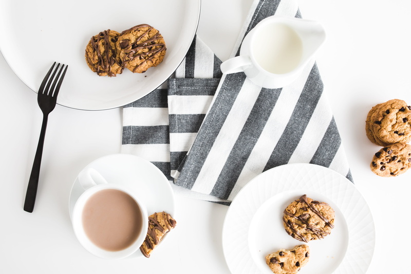 drink, textle, 5K, glass, coffee, kitchen utensil, directly above, biscuit, napkin, mug, fork, refreshment, freshness, white, pottery, saucer, bowl, coffee - drink