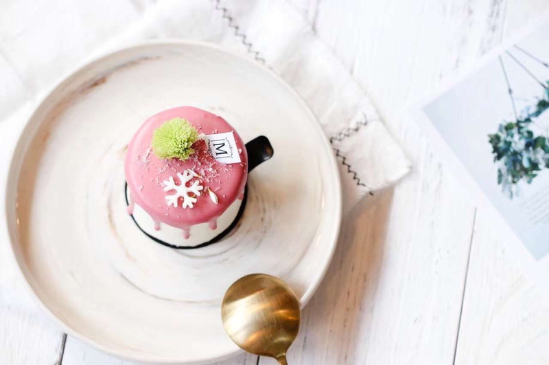 table, culinary, dish, ready-to-eat, confectionery, no people, soup bowl, temptation, porcelain, close-up, dessert, torte, sweet, freshness, focus on foreground