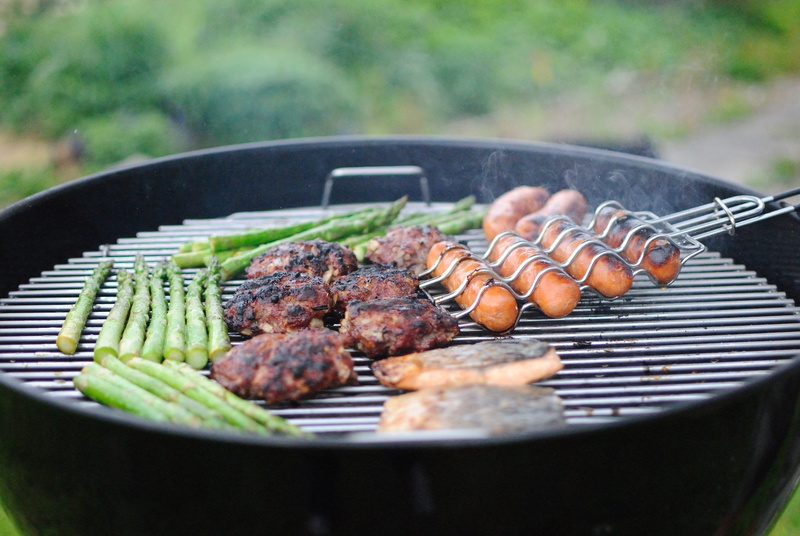 red meat, grilling, sausage, dinner, freshness, food and drink, vegetable, cooking, smoke - physical structure, bbq grill, heat - temperature, day, barbeque