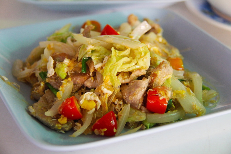 pad thai, indoors, freshness, fruit, 2K, close, lunch, thailand, thai, egg, photo, plate, dish, salad, cuisine, fry, delicious, temptation, tasty, healthy eating