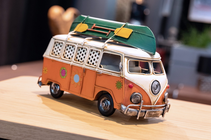 transportation, 5K, car, transporter, indoors, incidental people, bulli, selective focus, table, toy car, wood - material, beach, close-up, globetrotter
