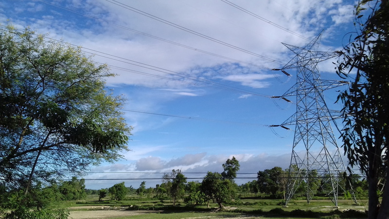 tree, landscape, scenics - nature, cloudporn, pole, projects, cable, globetrotter, environment, jhurmuth, wanderer, sky, bridge, wide, electricity, skyporn people