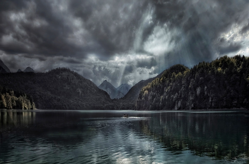 overcast, mountain range, storm, mountain, tranquil scene, 1080P, clouds, lake, sky, storm cloud, sun rays, boat, ominous, photography, beauty in nature