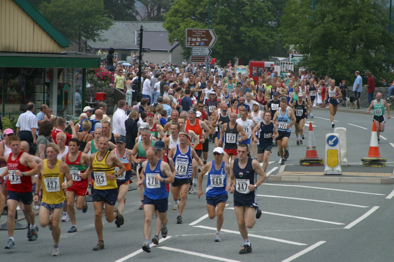 leisure activity, sport, 2K, top, people, black, women, outdoors, street, adult, lifestyles, snowdon, Llanberis, marathon, clothing, 2015, crowd, day