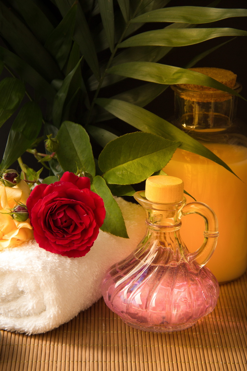 plant part, vase, glow, bamboo, background, container, massage, close-up, rose, white, food and drink, indoors, bouquet, towels, flowering plant, flower arrangement