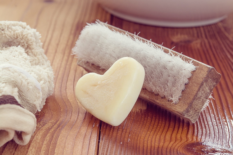 white, close, soap, choice, heart shape, hygiene, wash brush, indoors, simplicity, close-up, wash, wellbeing, near, heart soap, washcloth, 1080P, hand brush