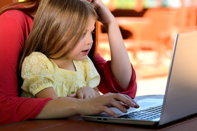 girl, laptop, mother daughter, wireless technology, childhood, communication, mom and daughter, person, hairstyle, mother, 1080P, girls, women, lifestyles