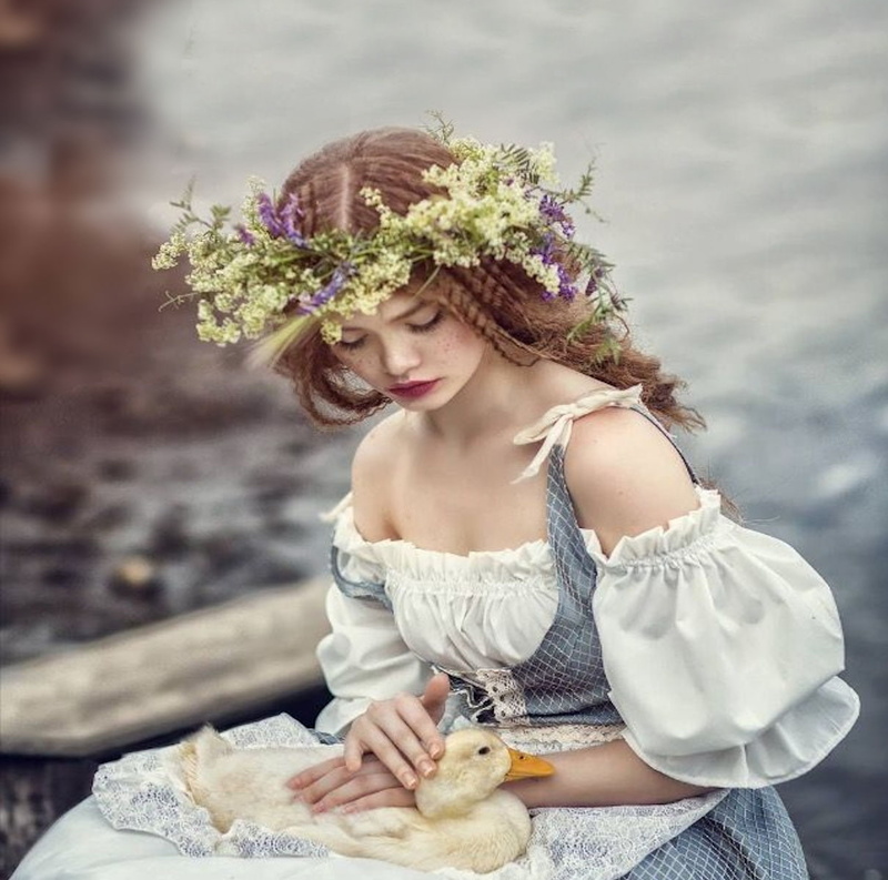 480P, boho women, lips nails eyes hair art, green, boat, lady, pretty, women are special, white, dreamy wispy ladies, duck, delicate, water, female trendsetters