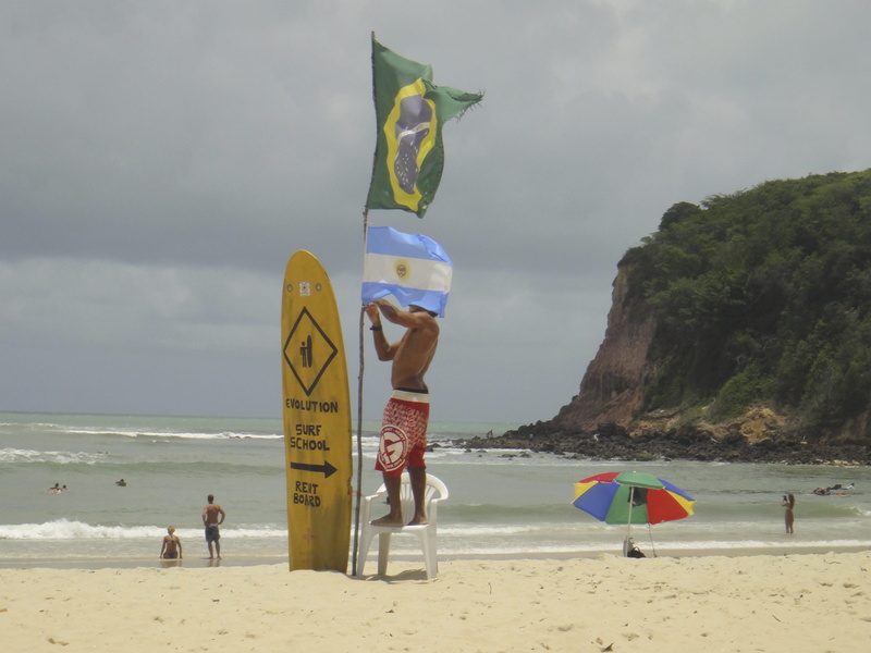 evolution, group of people, sea, wind, vacations, men, real people, 2K, holiday, leisure activity, surf school, lifestyles, beach, land, brazil, flag