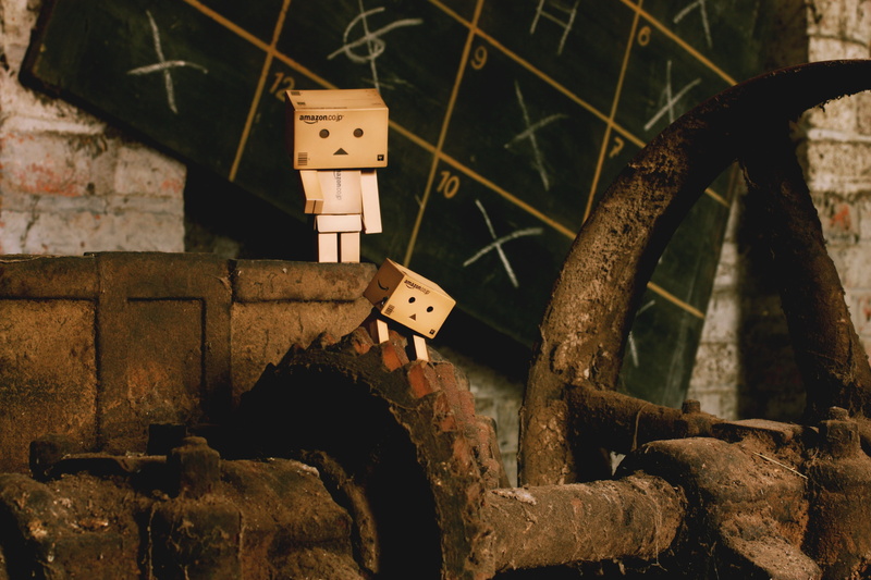 industry, 4K, technology, amazon, danbo, human representation, wood - material, run-down, built structure, no people, robot, close-up, day, rust, rusty