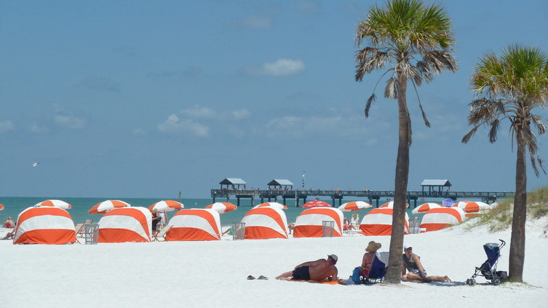 sea, plant, real people, sandy beach, outdoors, leisure activity, sky, men, nature, cabanas, lifestyles, beach, land, group of people, 4K, day, palm tree